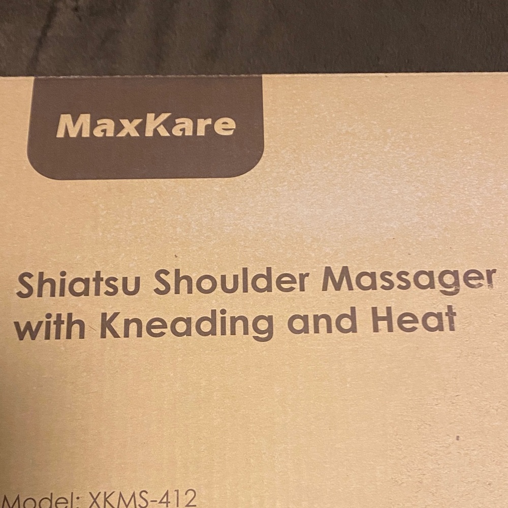 MaxKare Shiatsu Shoulder Massager